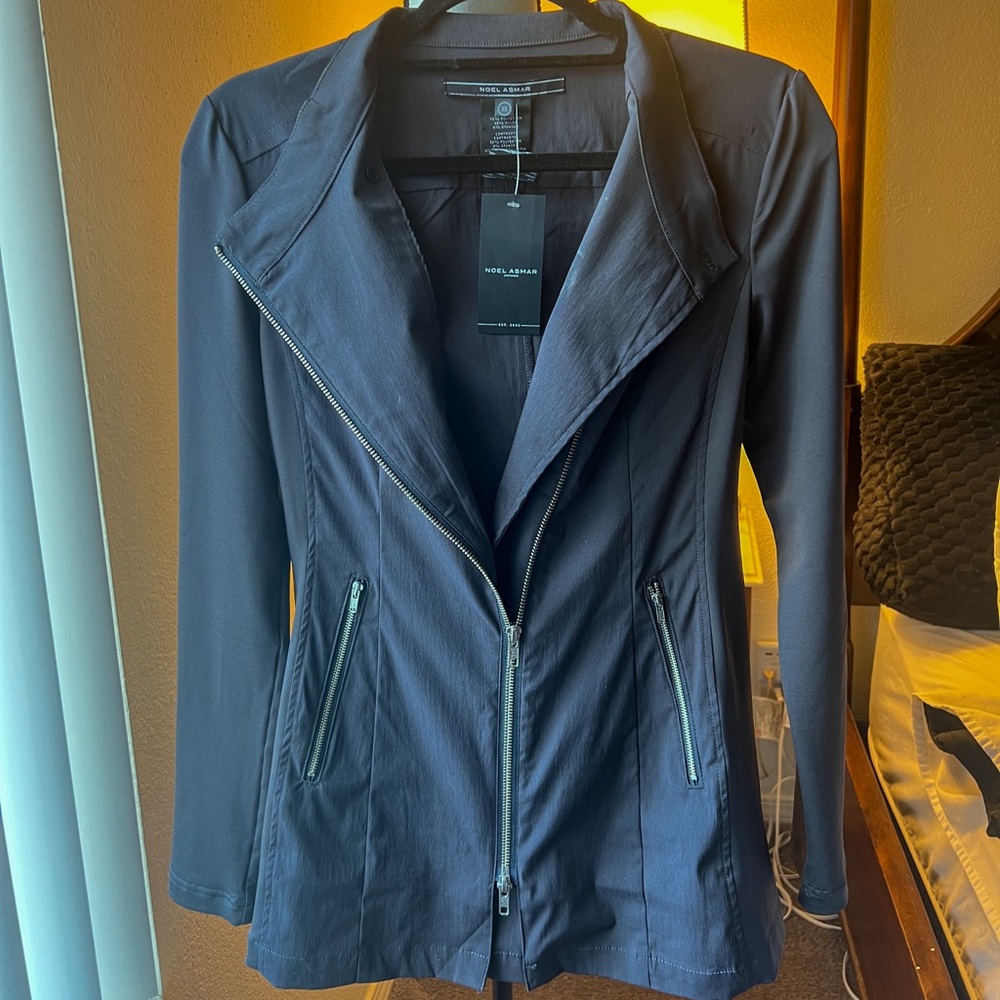 NWT Noel Asmar Jada Tunic Esthetician/Nursing Uniform, Zip Up Scrub Top/Jacket